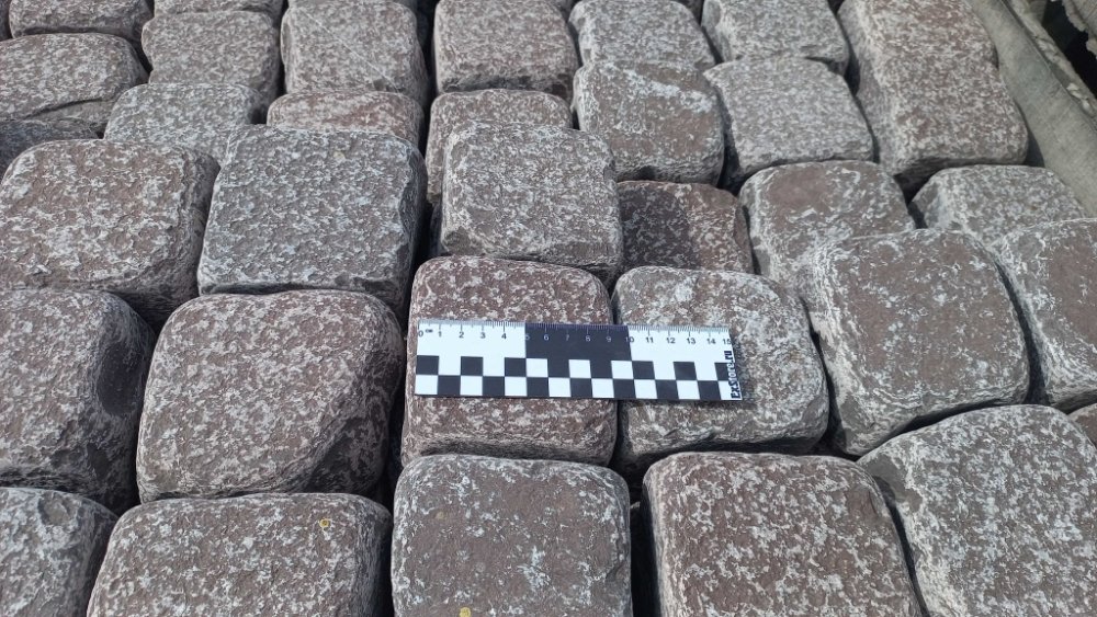 Брусчатка лемезит бордовый колото-галтованная