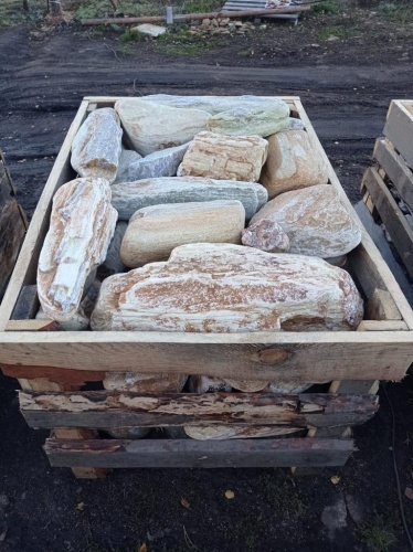 Златолит жёлтый, жёлто-зелёный глыбки и валуны для ланшафтного дизайна купить в Волгограде