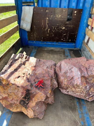 Ландшафтные глыбы красно-фиолетовые 200-1000 килограмм купить в Волгограде