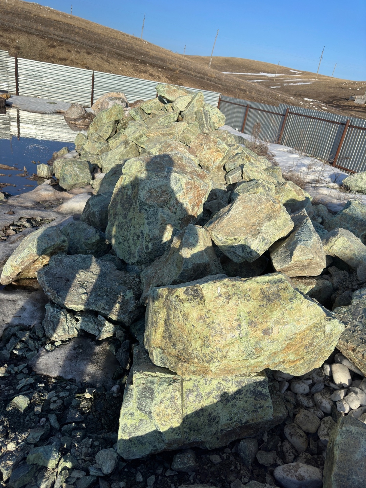 Камни для ландшафтного дизайна зелёные 10-60 килограмм купить в Волгограде