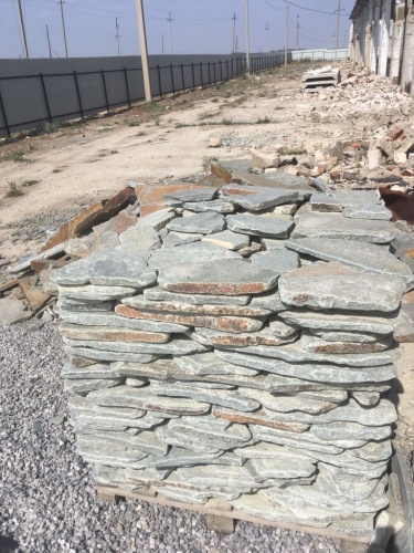 Златолит серебристый галтованный для лестниц купить в Волгограде