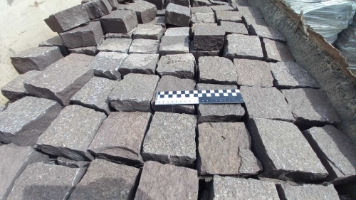 Лемезит колотая брусчатка 10 * 10 см. для парковки купить в Волгограде